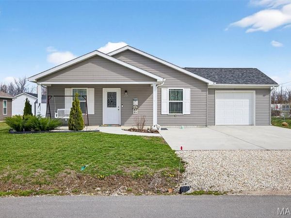 1206 W Locust Street, Bowling Green, MO 63334