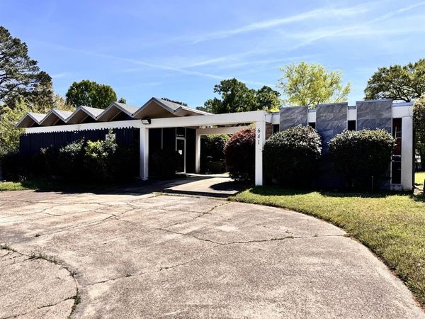 641 Olive Street , Shreveport, LA 71104