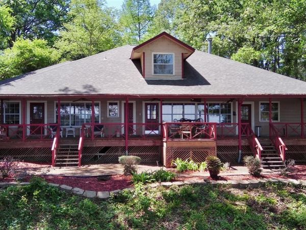 140 Eastwood Drive, Milam, TX 75959
