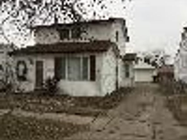 28034 Maple Street, Roseville, MI 48066