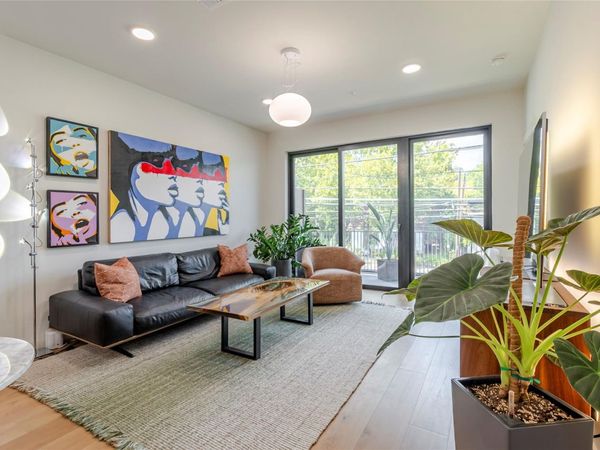 2209 S 1st ST, Unit 220, Austin, TX 78704