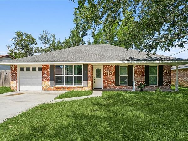 620 MARKHAM Drive, Slidell, LA 70458