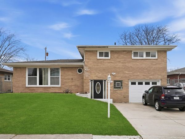 5335 Buchanan Street, Merrillville, IN 46410