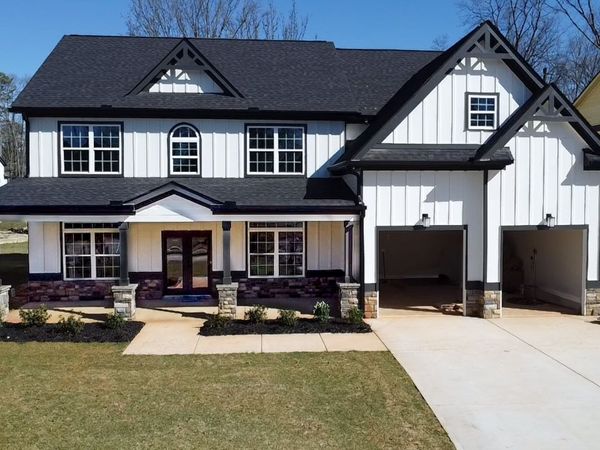 1080 Eastview Road NE, Conyers, GA 30012