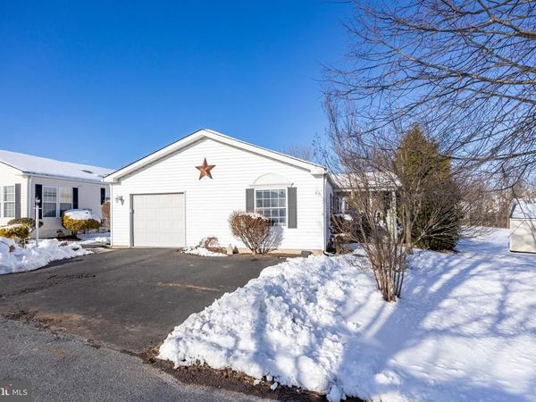 104 LILAC PLACE , ROYERSFORD, PA 19468