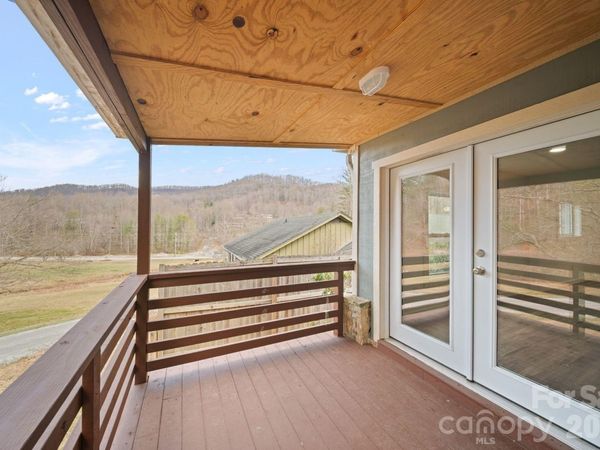 86 Chestnut Hill Road, Gerton, NC 28735