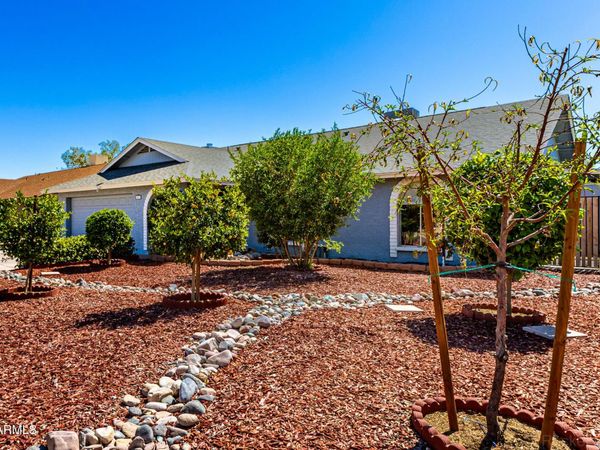 8521 W DIANA Avenue, Peoria, AZ 85345