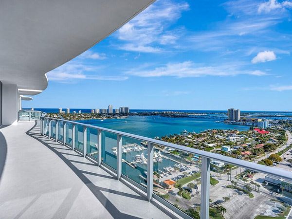 220 Lake Shore Drive, Unit 2411, Lake Park, FL 33403