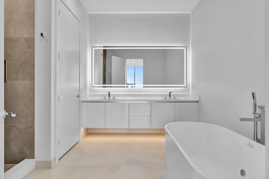 220 Lake Shore Drive, Unit 2411, Lake Park, FL 33403 Photo