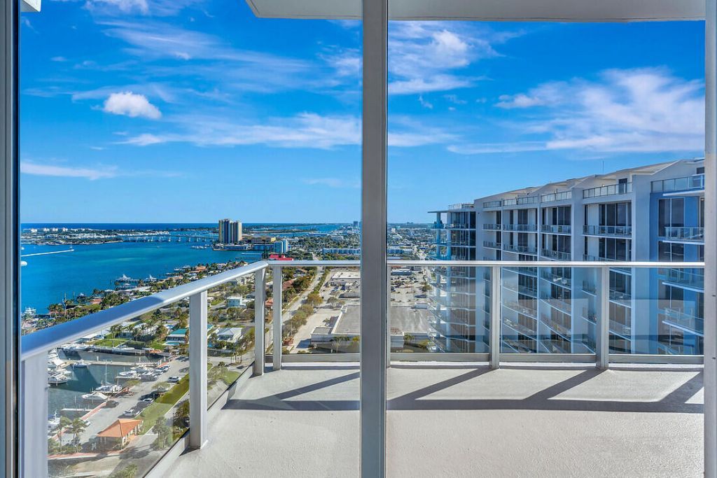 220 Lake Shore Drive, Unit 2411, Lake Park, FL 33403 Photo