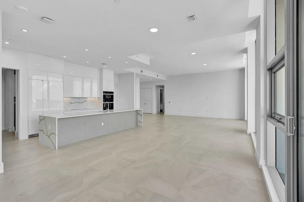 220 Lake Shore Drive, Unit 2411, Lake Park, FL 33403 Photo