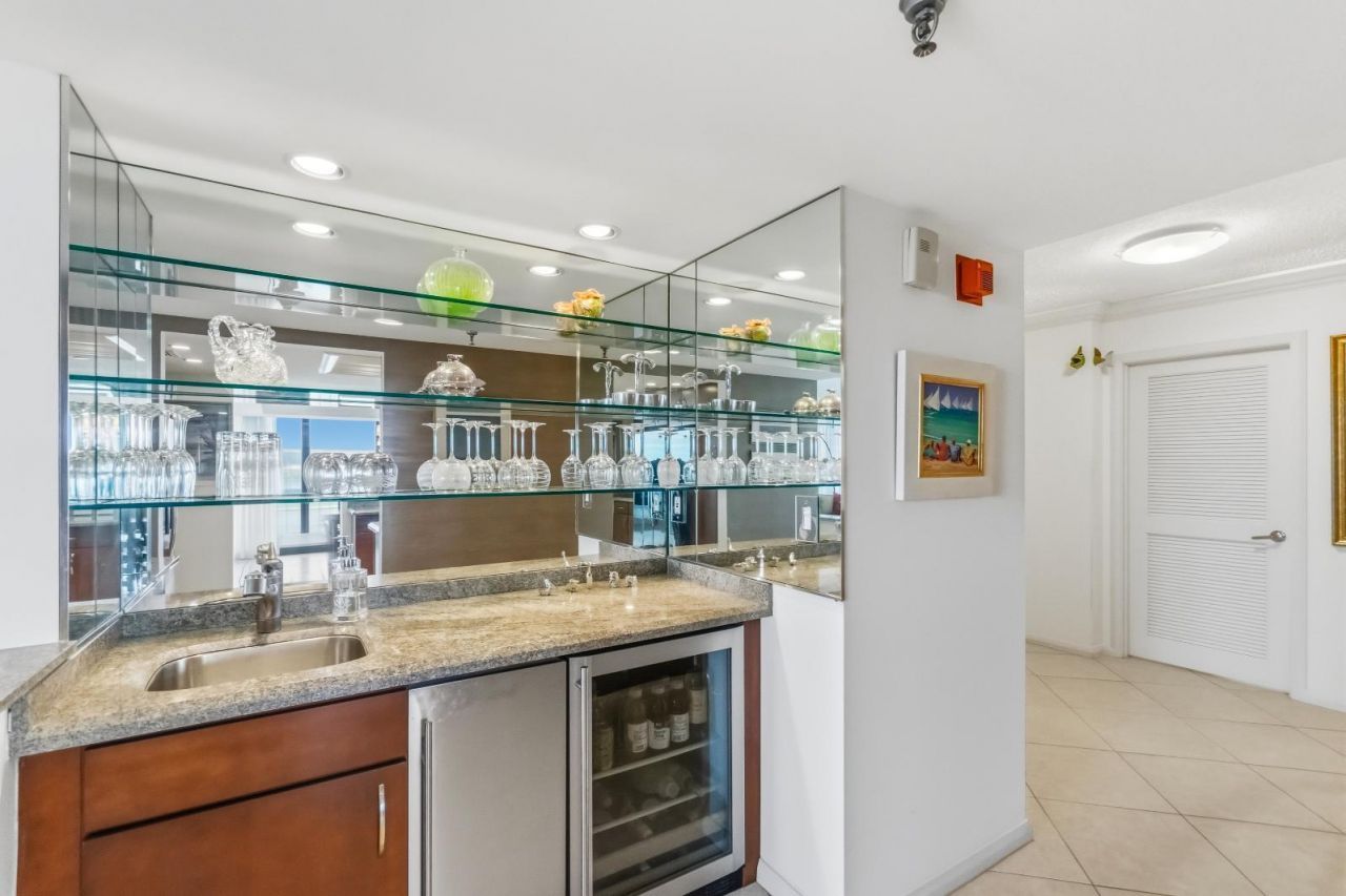 115 Lakeshore Drive, Unit 448, North Palm Beach, FL 33408 Photo