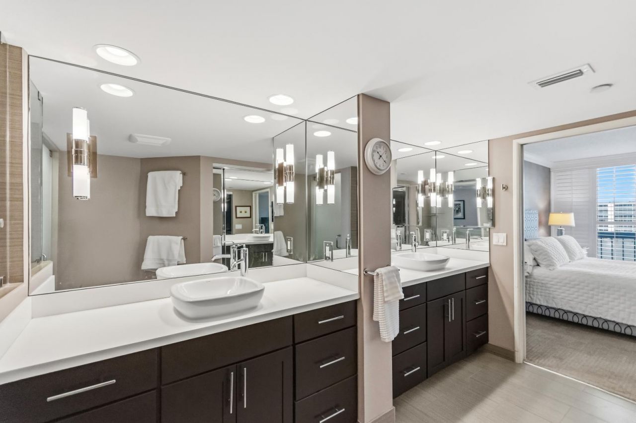 115 Lakeshore Drive, Unit 448, North Palm Beach, FL 33408 Photo