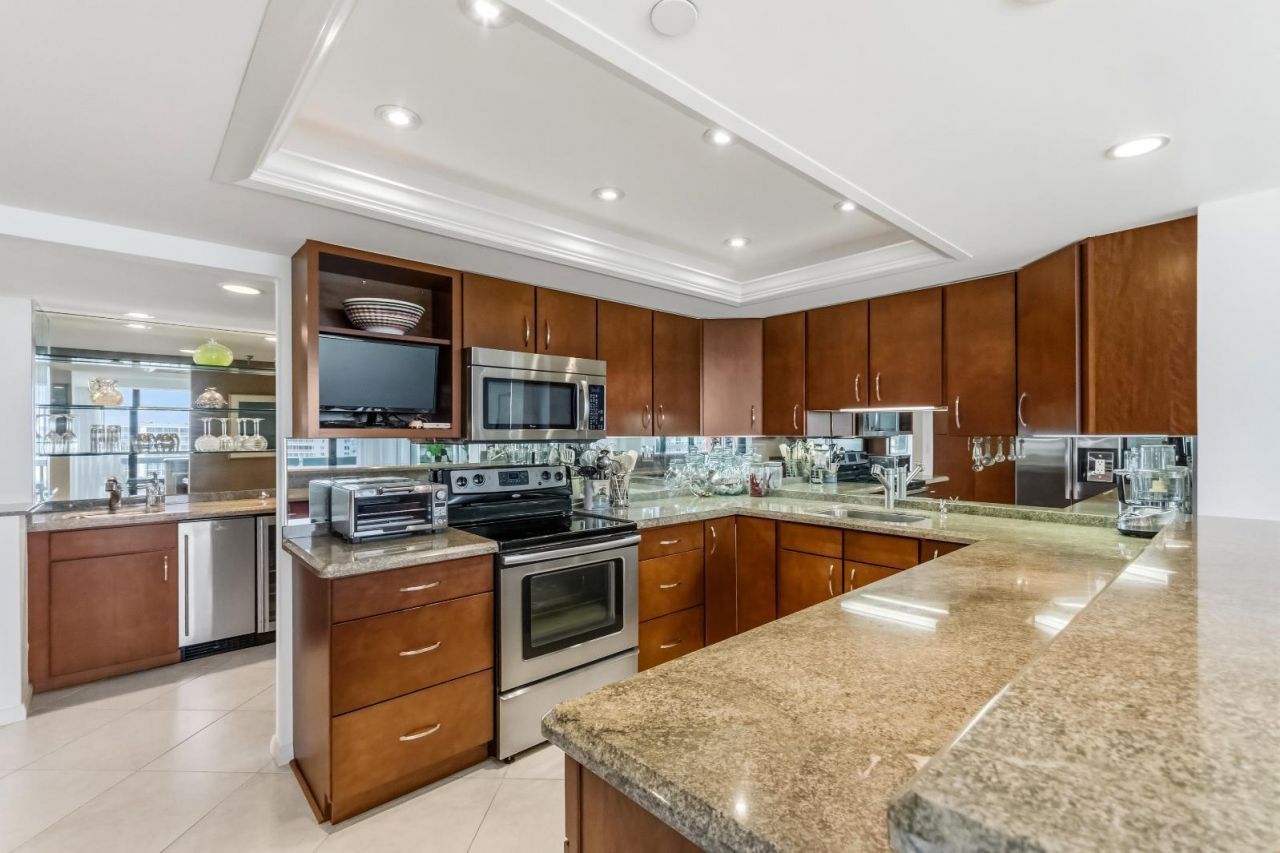 115 Lakeshore Drive, Unit 448, North Palm Beach, FL 33408 Photo