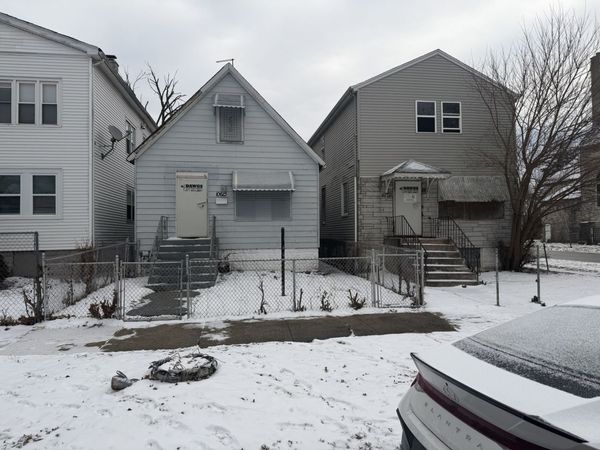 10623 S Perry Avenue , Chicago, IL 60628