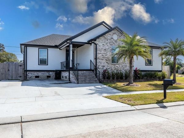 2013 CONGRESSMAN HEBERT Drive, Chalmette, LA 70043