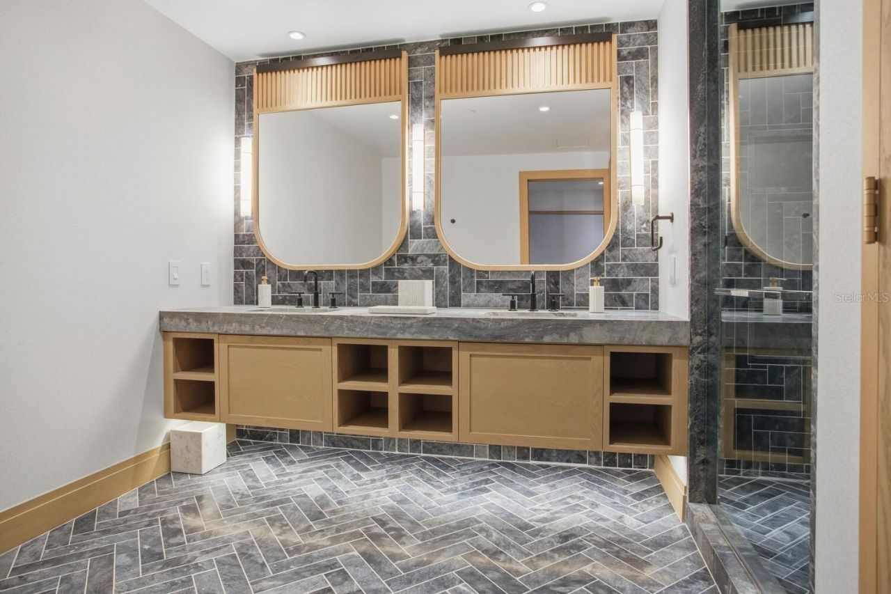 3015 S Ysabella Avenue, Unit 2303, Tampa, FL 33629 Photo