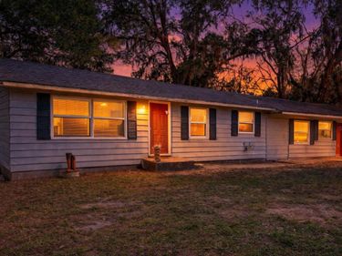 4849 GRAND AVENUE, DE LEON SPRINGS, FL 32130