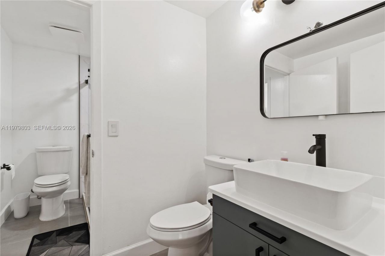 3812 NW 77th Ave , Davie, FL 33024 Photo