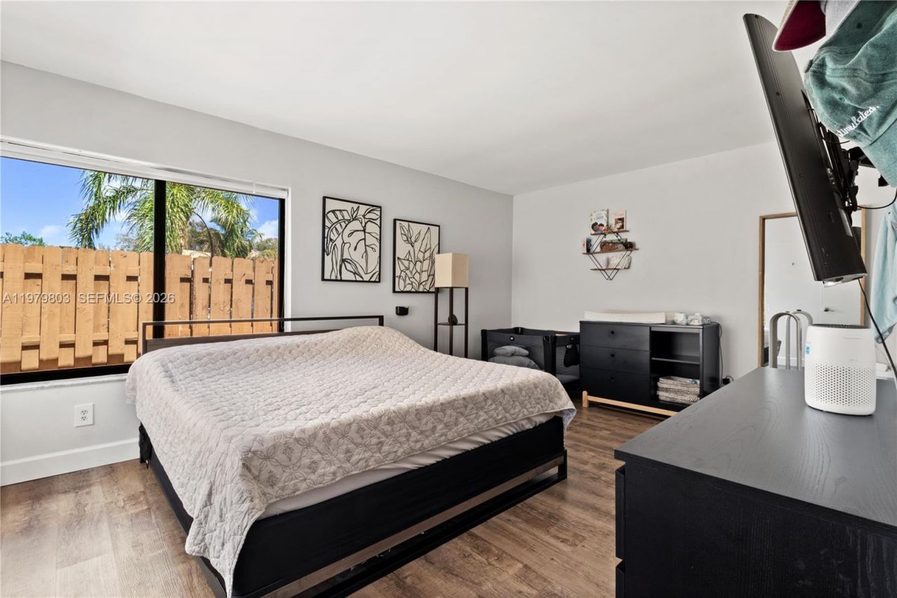 3812 NW 77th Ave , Davie, FL 33024 Photo