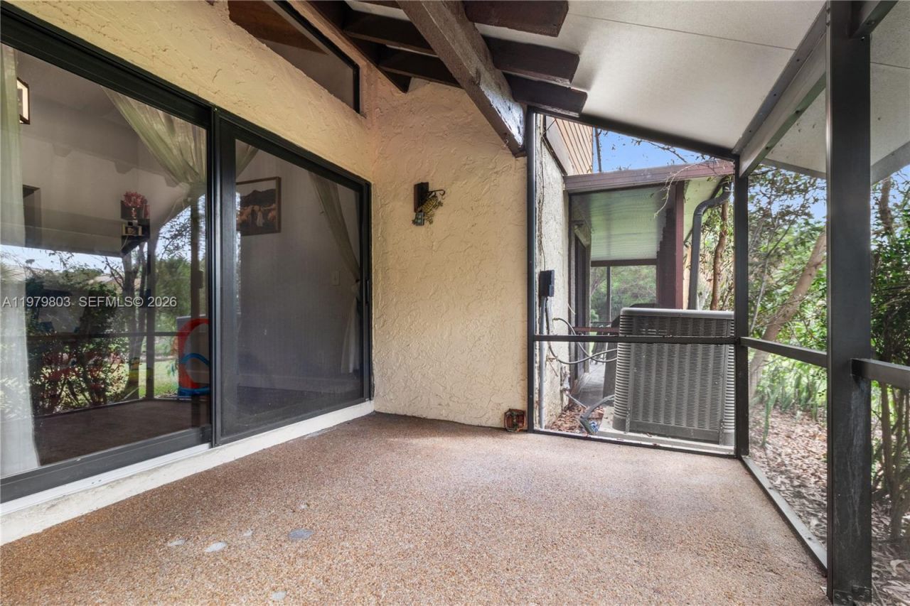 3812 NW 77th Ave , Davie, FL 33024 Photo