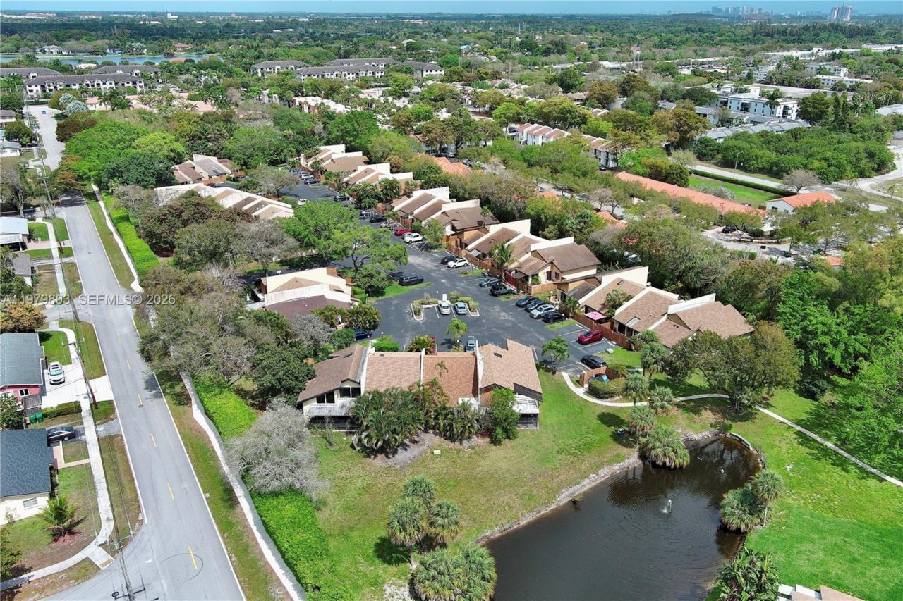 3812 NW 77th Ave , Davie, FL 33024 Photo