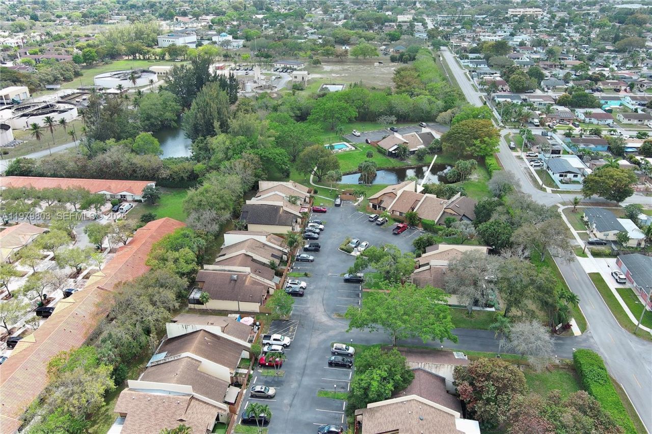 3812 NW 77th Ave , Davie, FL 33024 Photo