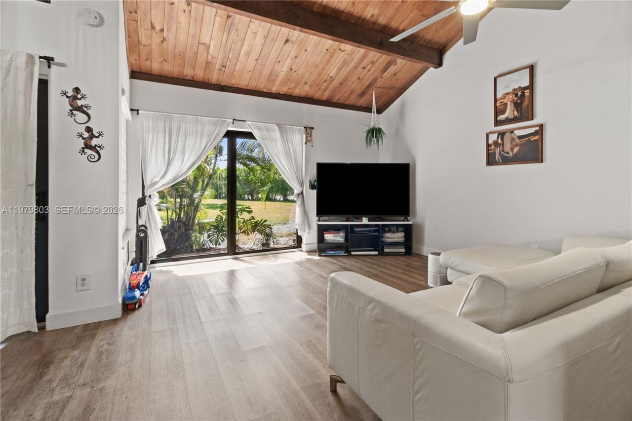 3812 NW 77th Ave , Davie, FL 33024 Photo