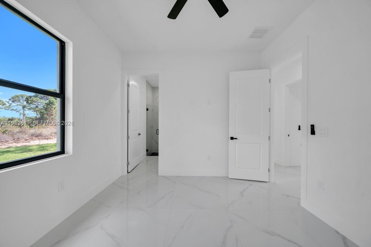637 Summit Ave S, Lehigh Acres, FL 33974 Photo