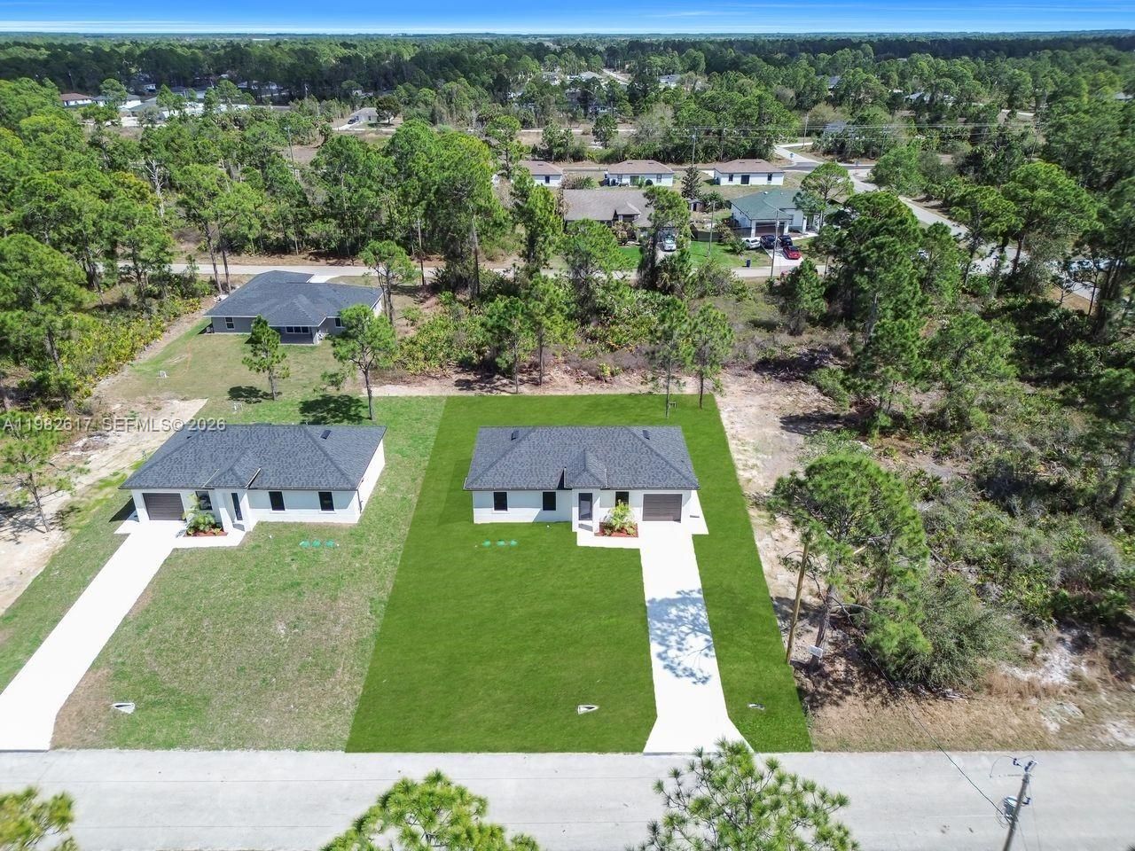 637 Summit Ave S, Lehigh Acres, FL 33974 Photo