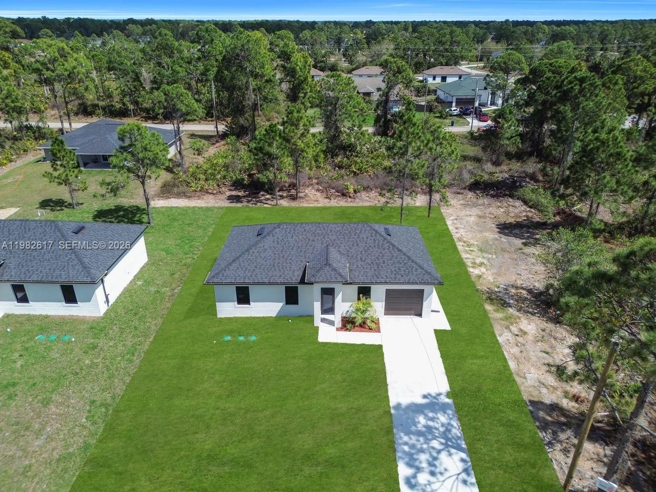 637 Summit Ave S, Lehigh Acres, FL 33974 Photo