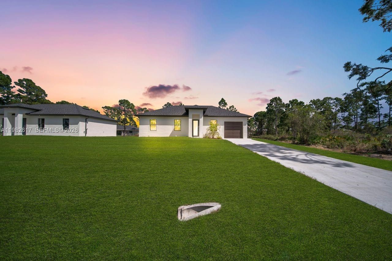 637 Summit Ave S, Lehigh Acres, FL 33974 Photo