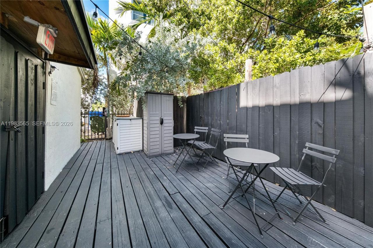 237 38th St , Unit 4, Miami Beach, FL 33140 Photo