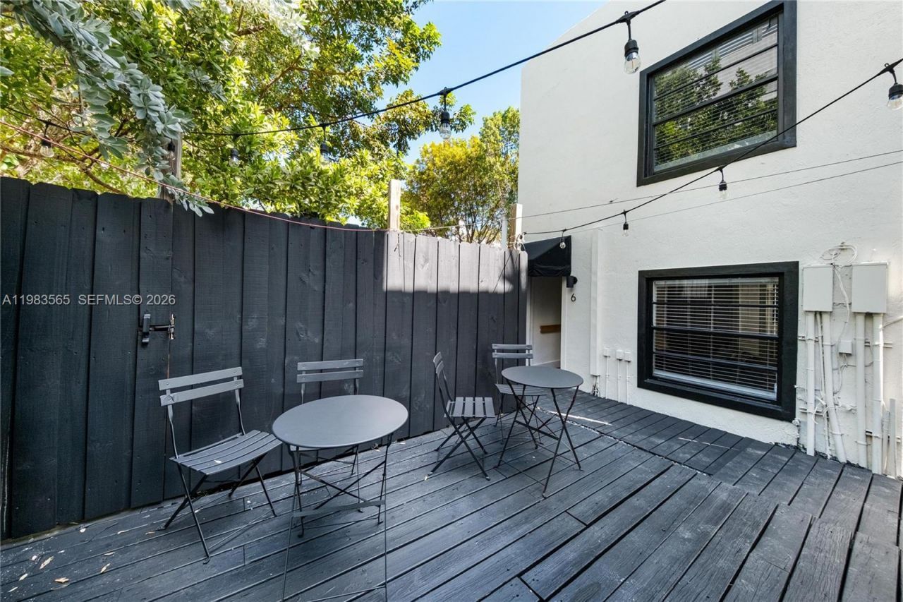 237 38th St , Unit 4, Miami Beach, FL 33140 Photo