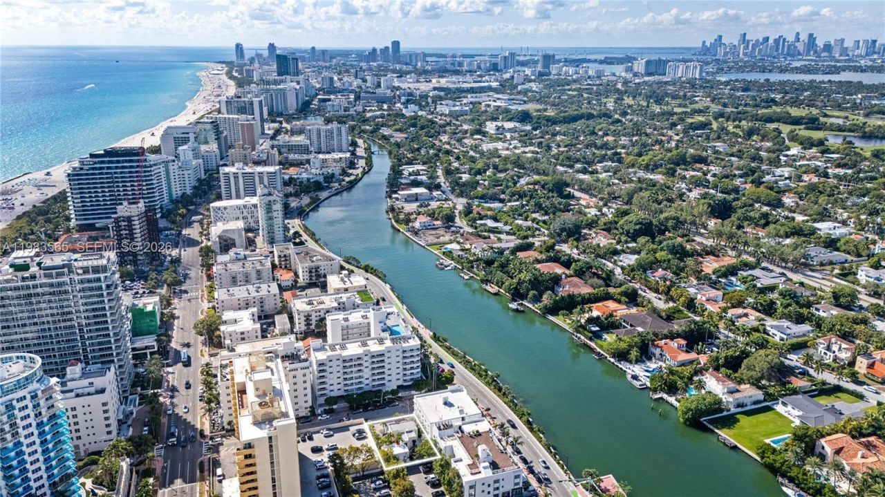 237 38th St , Unit 4, Miami Beach, FL 33140 Photo