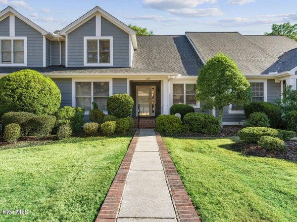 227 N Knoll Road, Southern Pines, NC 28387