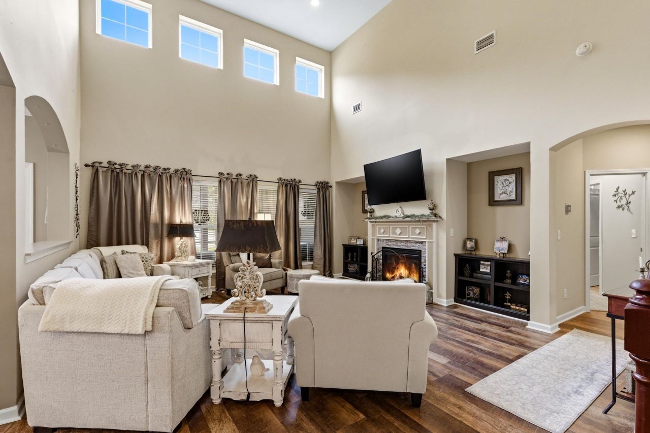 4613 Marshwood Dr. Photo 10