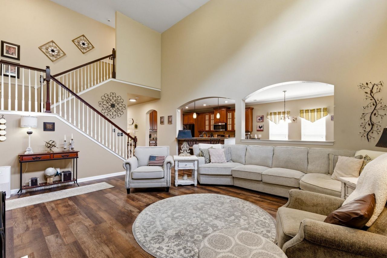 4613 Marshwood Dr. Photo 12