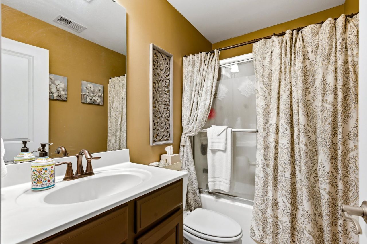 4613 Marshwood Dr. Photo 24