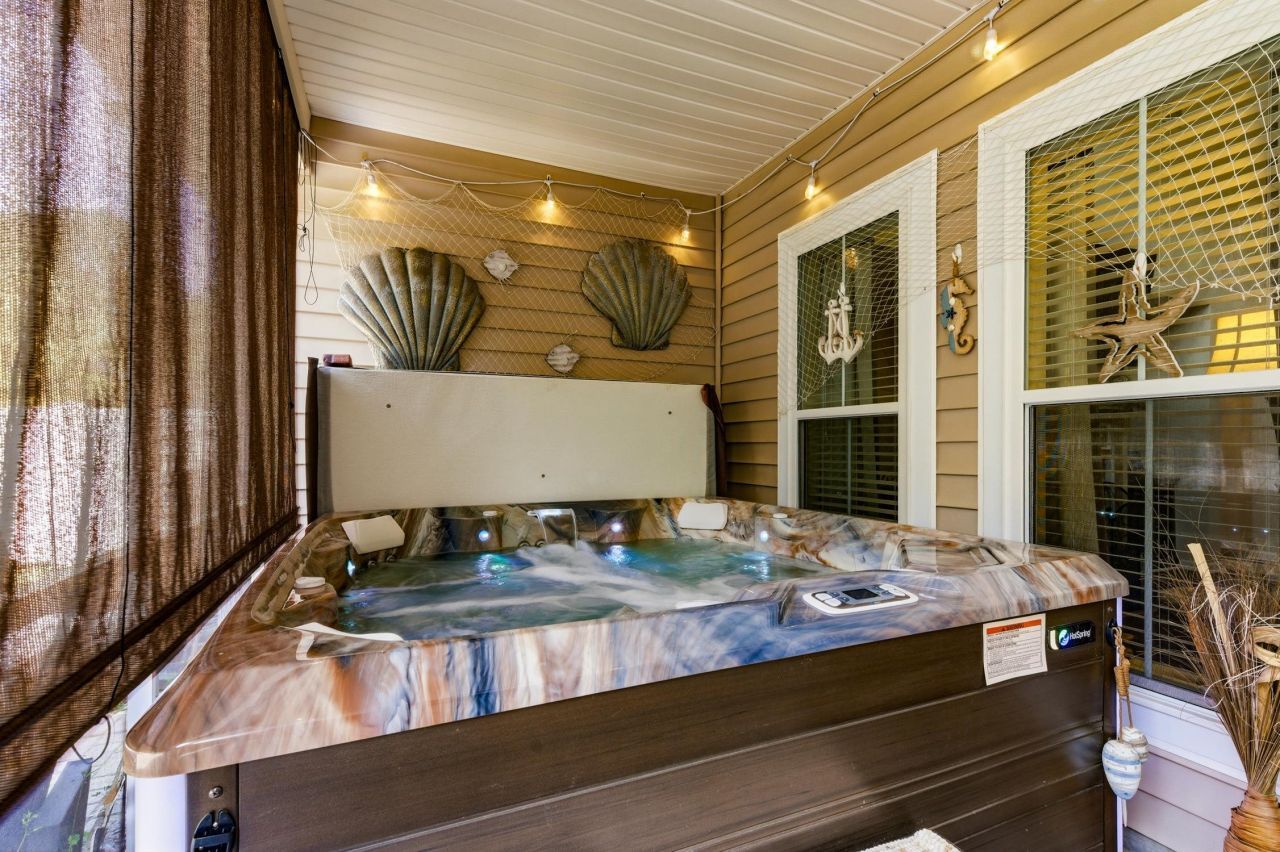 4613 Marshwood Dr. Photo 31