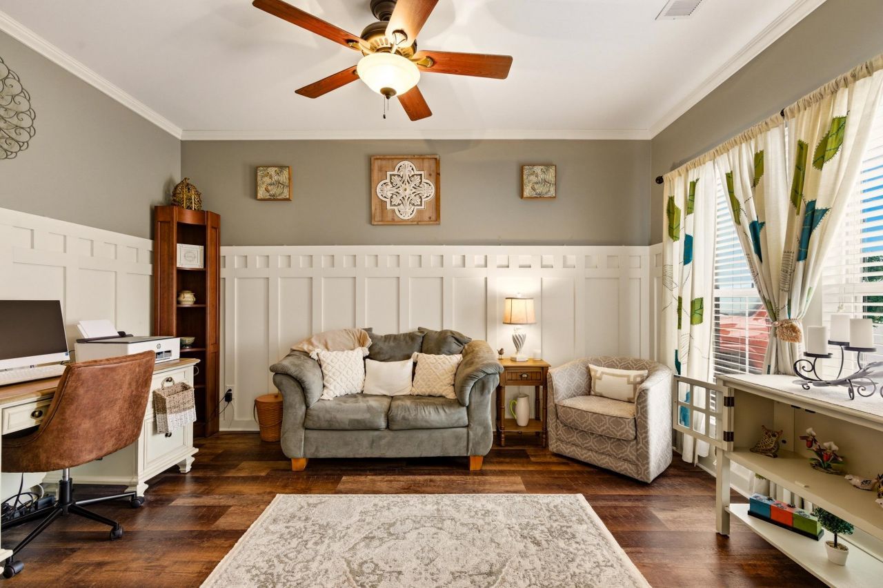 4613 Marshwood Dr. Photo 7