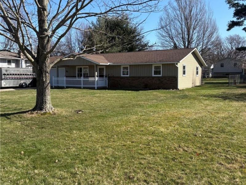 6611 Rosedale Drive, Amherst, OH 44001 Photo 3