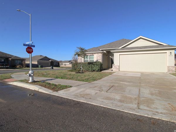 7043 Diamond Valley, San Antonio, TX 78242