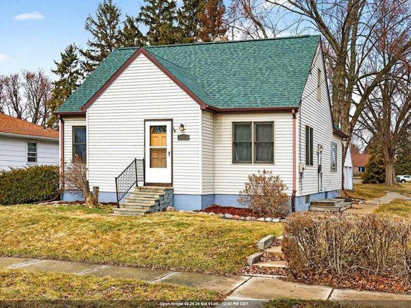936 LINCOLN STREET, Menasha, WI 54952