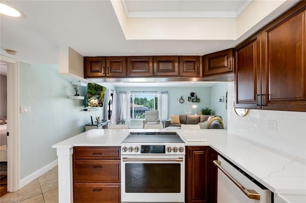 4904 Vincennes St, Unit 207, Cape Coral, FL 33904 Photo