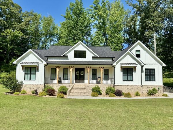 835 Edgewater Way, Jasper, TN 37347