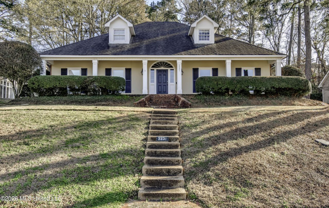 2231 Sheffield Drive, Jackson, MS 39211 Main Photo