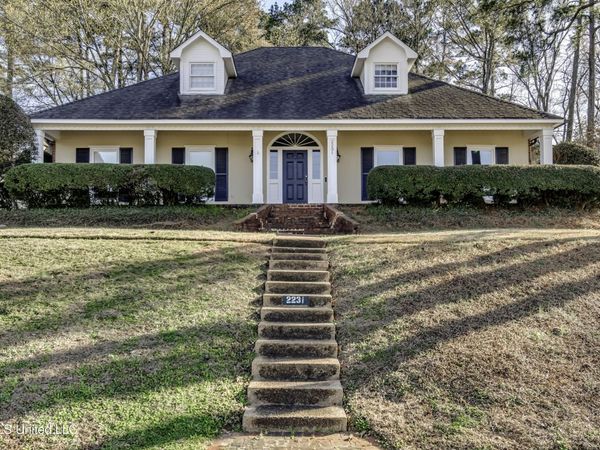 2231 Sheffield Drive, Jackson, MS 39211