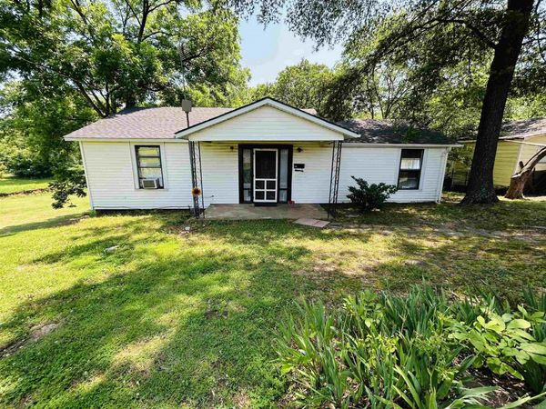 110 Saint Vincent St., Morrilton, AR 72110