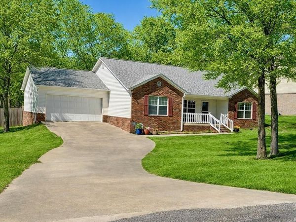 108 WEST MIRACLE Place, Hot Springs, AR 71913